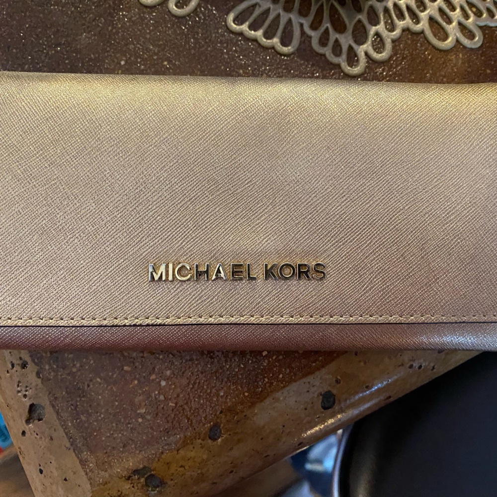 Michael kors purse and wallet